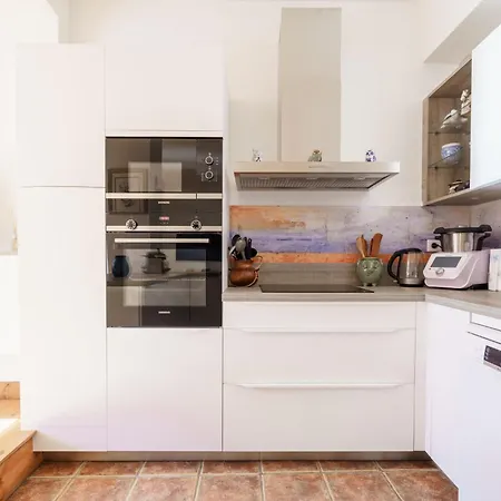 Orpia By Interhome * סן-ז'אן-דה-לוז